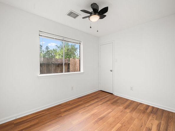 3731 Amos Street, Houston TX 77021
