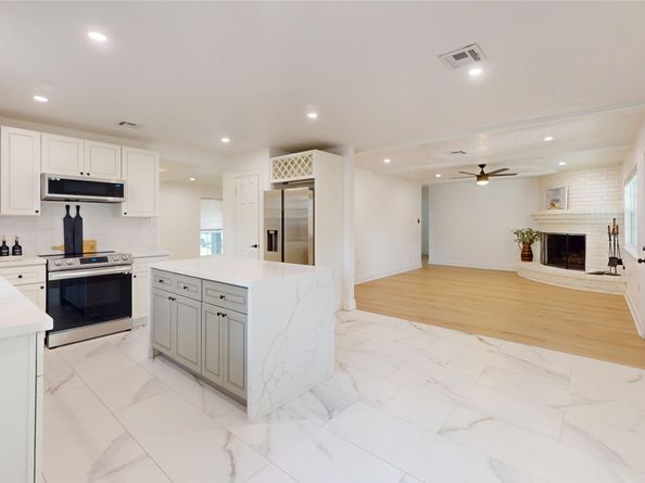 5731 S Braeswood Boulevard, Houston TX 77096