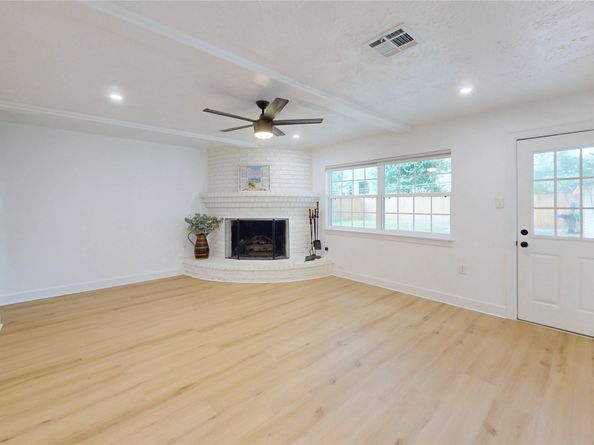 5731 S Braeswood Boulevard, Houston TX 77096