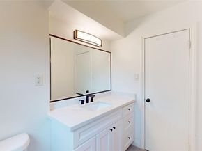 5731 S Braeswood Boulevard, Houston TX 77096