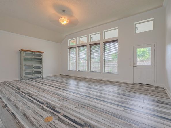 8135 W Pine Creek Bend, Cypress TX 77433