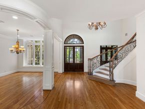 39 W Bracebridge Circle, The Woodlands TX 77382