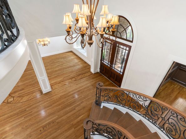 39 W Bracebridge Circle, The Woodlands TX 77382