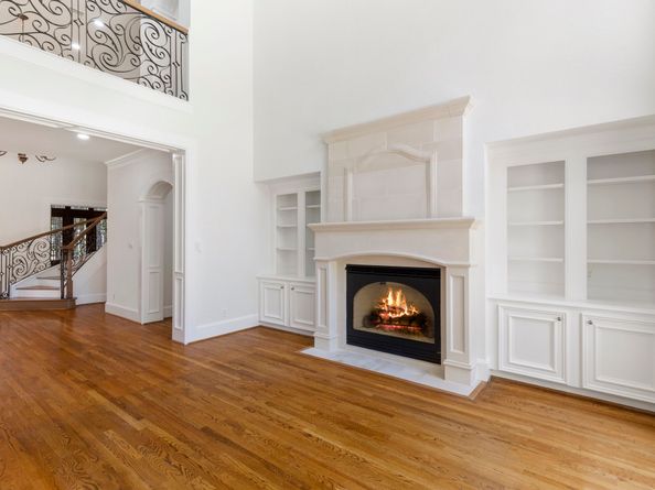39 W Bracebridge Circle, The Woodlands TX 77382