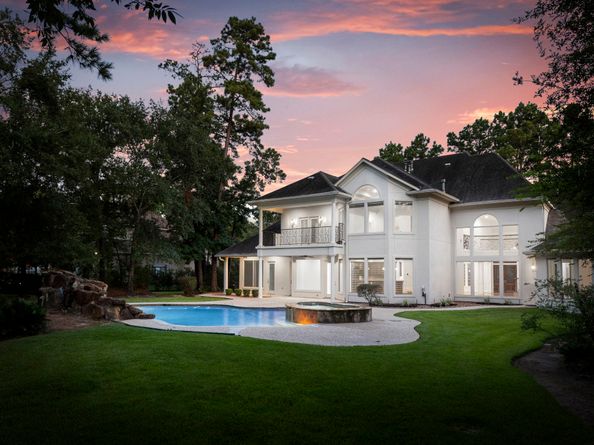 39 W Bracebridge Circle, The Woodlands TX 77382