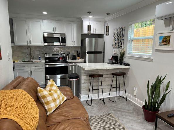 1909 Ruth Street, Houston TX 77004