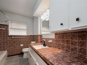 626 Shawnee Street, Houston TX 77034