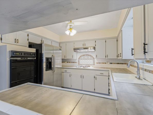 8727 Hinman Street, Houston TX 77061