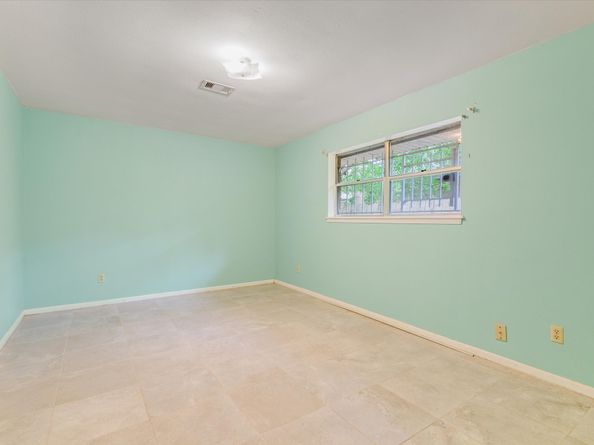 8727 Hinman Street, Houston TX 77061