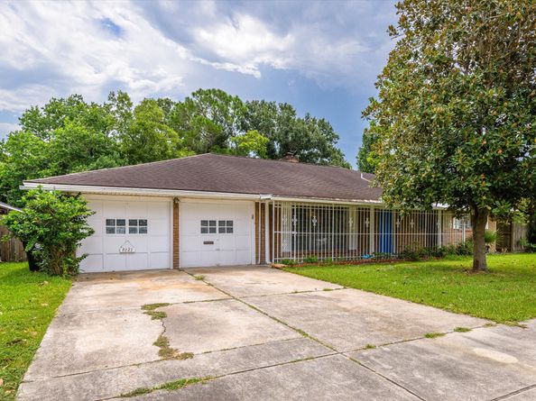 8727 Hinman Street, Houston TX 77061