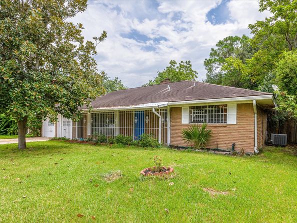 8727 Hinman Street, Houston TX 77061