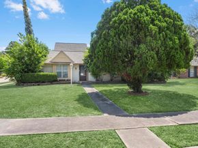5747 Fontenelle Drive, Houston TX 77035