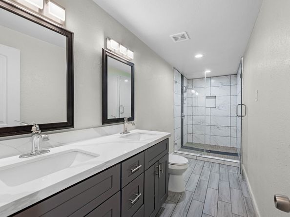 5747 Fontenelle Drive, Houston TX 77035