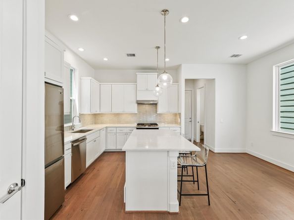 4613 Maxie Street, Houston TX 77007