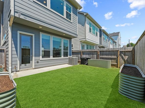4613 Maxie Street, Houston TX 77007