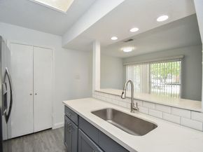 8803 Vinkins Road, Houston TX 77071