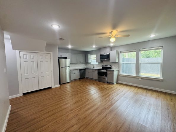 6606 Haight Street, Houston TX 77028