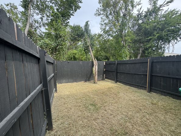 6606 Haight Street, Houston TX 77028