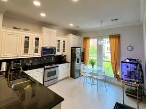 2317 Hutchins Street, Houston TX 77004