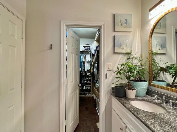 2317 Hutchins Street, Houston TX 77004