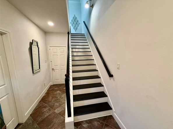 2317 Hutchins Street, Houston TX 77004