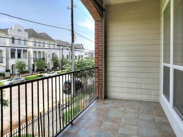 2317 Hutchins Street, Houston TX 77004