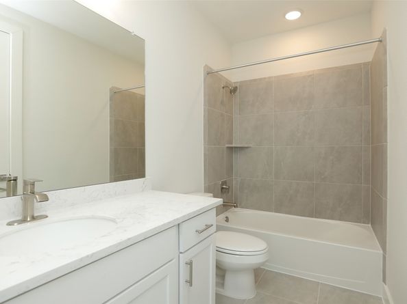 910B W 21st Street, Houston TX 77018
