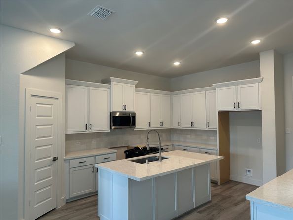 910B W 21st Street, Houston TX 77018
