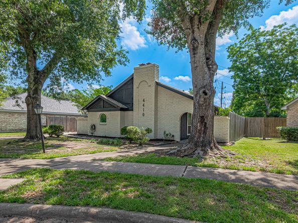 4410 Belle Hollow Dr Drive, Houston TX 77084