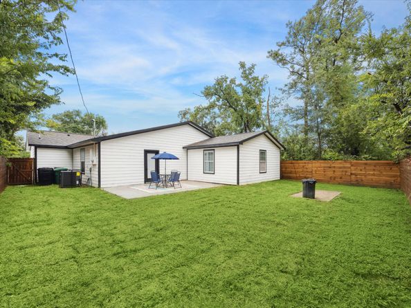 9206 St Lo Road, Houston TX 77033