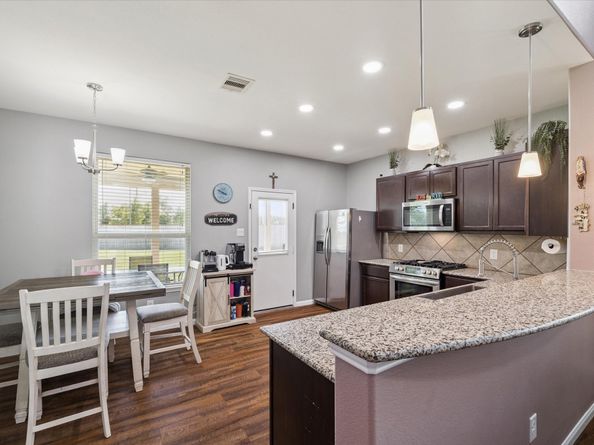 21523 Pink Dogwood Drive, Porter TX 77365