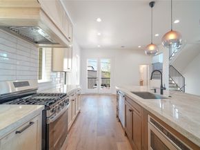 5439 Darling Street, Houston TX 77007
