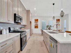 5439 Darling Street, Houston TX 77007