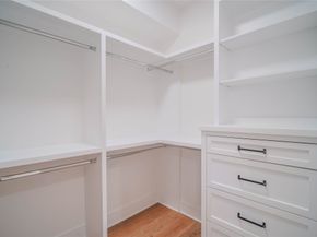 5439 Darling Street, Houston TX 77007