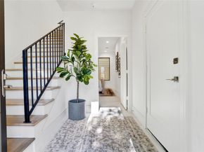 5439 Darling Street, Houston TX 77007