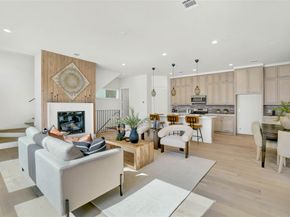 5439 Darling Street, Houston TX 77007