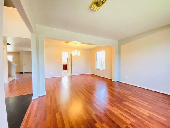 11019 Cayman Mist Drive, Houston TX 77075