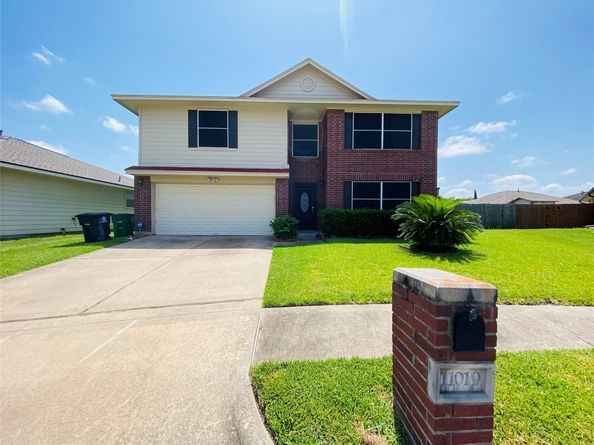 11019 Cayman Mist Drive, Houston TX 77075
