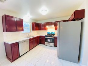 11019 Cayman Mist Drive, Houston TX 77075