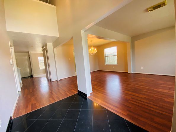 11019 Cayman Mist Drive, Houston TX 77075