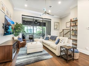 6020 Kansas Street, Houston TX 77007