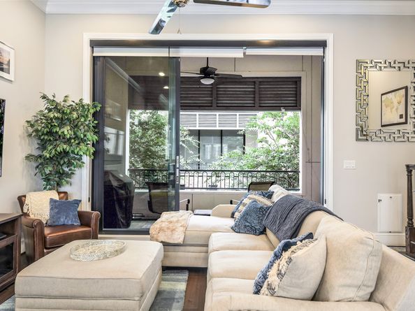 6020 Kansas Street, Houston TX 77007