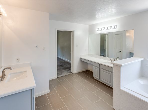 11815 Lakewood Hills Drive, Tomball TX 77377