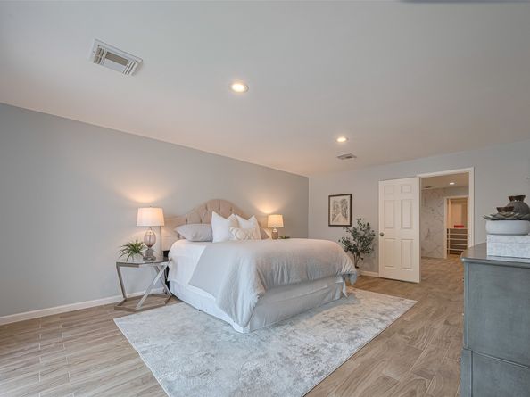 15600 Barkers Landing Road 20, Houston TX 77079