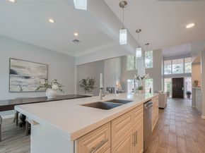 15600 Barkers Landing Road 20, Houston TX 77079