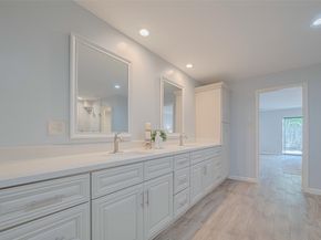 15600 Barkers Landing Road 20, Houston TX 77079