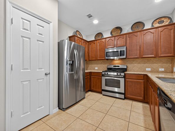 17507 Elverson Oaks Drive, Tomball TX 77377