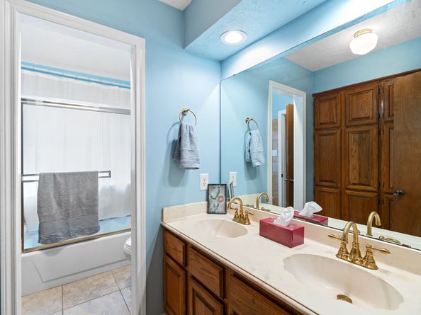 815 Millpond Drive, Sugar Land TX 77498