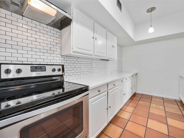 2400 N Braeswood Boulevard 227, Houston TX 77030
