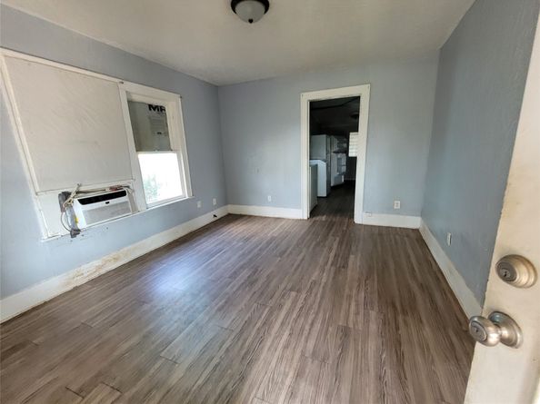 4512 Siegel Street, Houston TX 77009